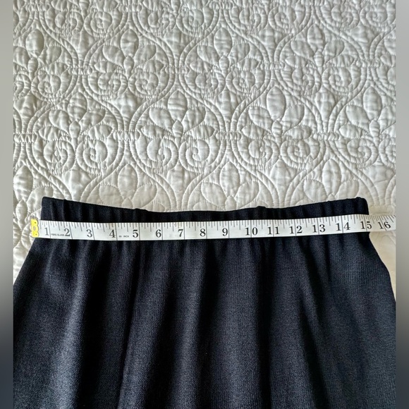 St. John Collection Fit & Flare Skirt in Black - Picture 7 of 9
